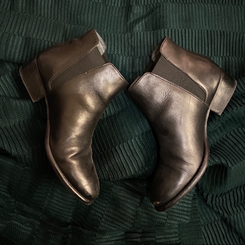 Seychelles Black Chelsea Boots